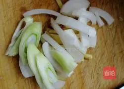 白红薯炖排骨的做法图解1