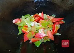 莴笋仔姜胡萝卜炒香肠的做法图解16