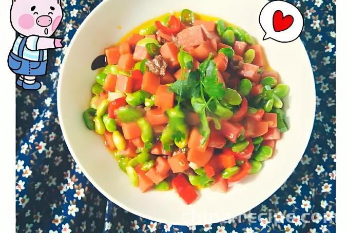 The method of stir frying ham with edamame