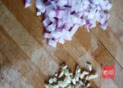 黑胡椒肥牛金针菇的做法图解1