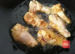 炸鸡翅根的做法图解7