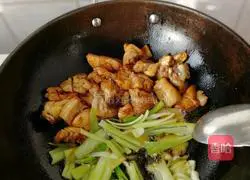 红烧鸡腿加土豆块的做法图解6