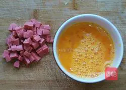 青椒火腿炒蛋的做法图解4
