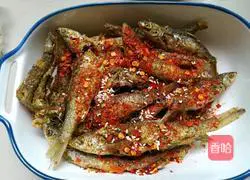 油炸小河鱼的做法图解4