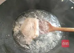 土豆闷五花肉的做法图解2