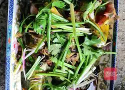 豆豉蒜蓉蒸黄骨鱼的做法图解3