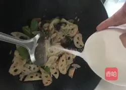 莲藕木耳炒肉的做法图解10