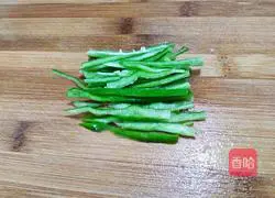 豆豉炝拌青椒土豆丝的做法图解5