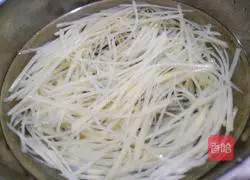 豆豉炝拌青椒土豆丝的做法图解12