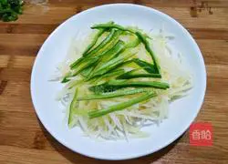 豆豉炝拌青椒土豆丝的做法图解14