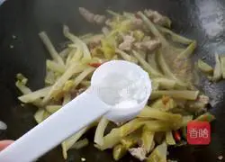 香辣榨菜炒肉丝的做法图解8