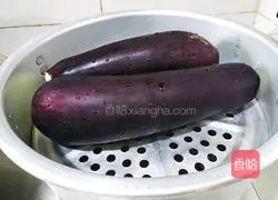 凉拌手撕茄子的做法图解3