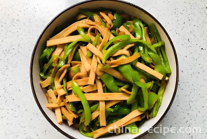Method of making spicy tofu skin