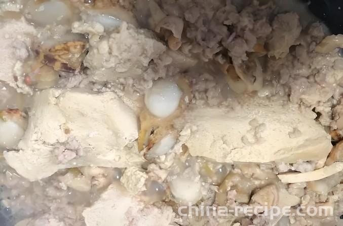 The method of making frozen tofu with seafood meat foam