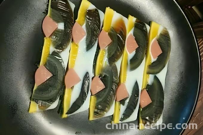 Preparation of pattern Century egg