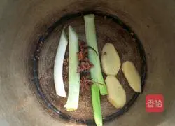 香辣脆皮猪蹄的做法图解2