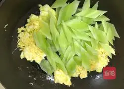 清炒莴苣鸡蛋 的做法图解6