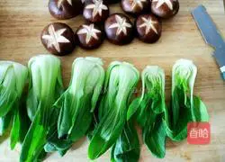 香菇扒棠菜 的做法图解1