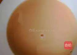 蒜蓉虎皮尖椒的做法图解2
