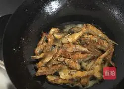 干炸河鱼的做法图解8