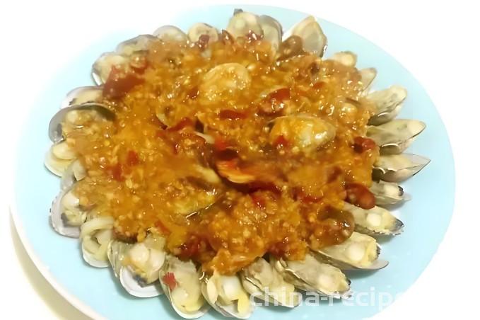The recipe for garlic clams