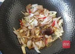 黄金菇炒肉的做法图解7