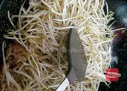 豆芽炒肉末的做法图解8