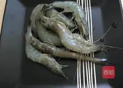 虾仁炒西兰花的做法图解2