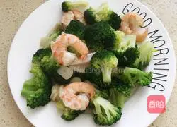 虾仁炒西兰花的做法图解10