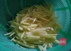 胡萝卜炒土豆丝的做法图解6
