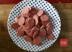 炸火腿肠的做法图解2