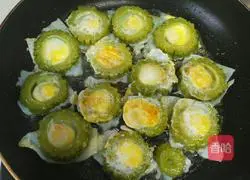 苦瓜鹌鹑蛋的做法图解7
