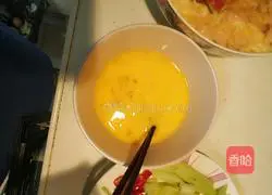 芹菜炒鸡蛋的做法图解2