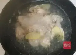 啤酒闷鸡腿的做法图解1