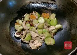 丝瓜撞牛排菇的做法图解7
