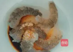 虾球炒西蓝花的做法图解3