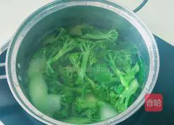虾球炒西蓝花的做法图解5