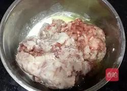 西红柿肉丸汤的做法图解2