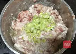 西红柿肉丸汤的做法图解3