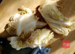 酸菜粉条肉的做法图解1