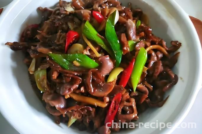 Method for making dried chicken gizzards
