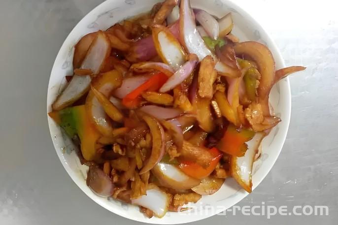 The method of stir frying pork slices with onions