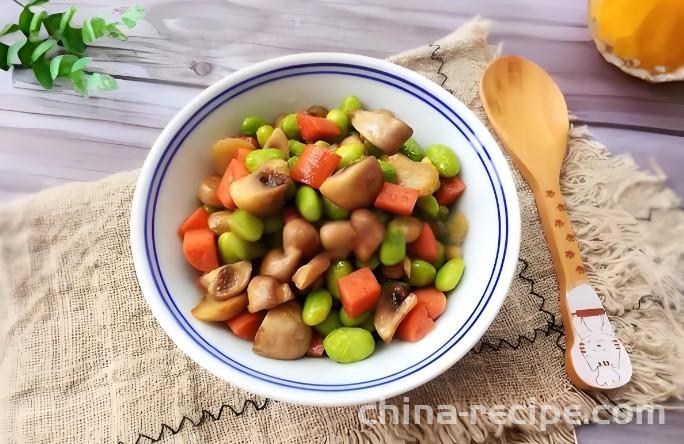 The method of stir frying mushrooms with green beans