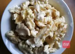 西芹炒核桃的做法图解2