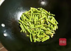 蒜香生抽豇豆的做法图解11