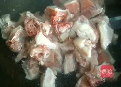 鸭腿炖土豆胡萝卜的做法图解3