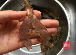 蒜香粉丝虾的做法图解3