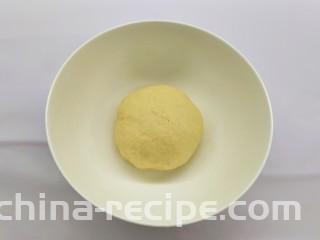 香甜可口的紫米华夫饼,除了紫米馅所有材料混合，酵母用一点点温水融化就好。