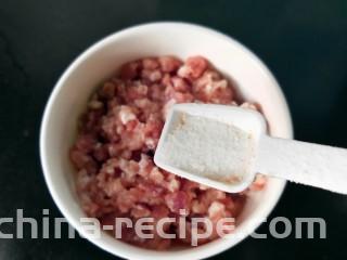 毛豆米肉酱拌面,肉沫放盐。