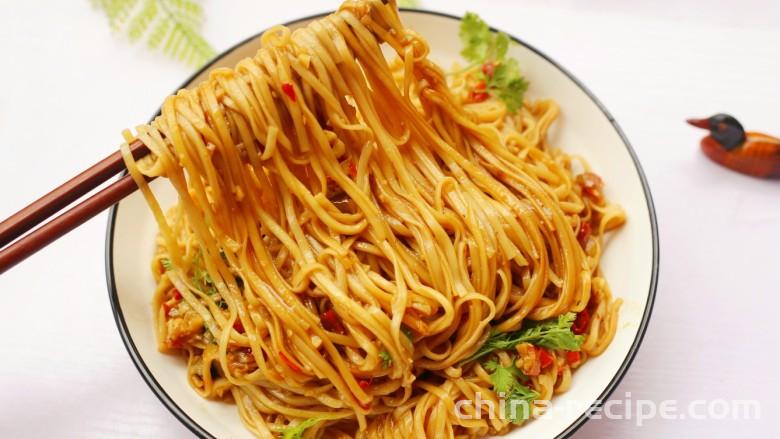 The recipe for mixing pork fat with noodles that are so delicious that it makes you cry